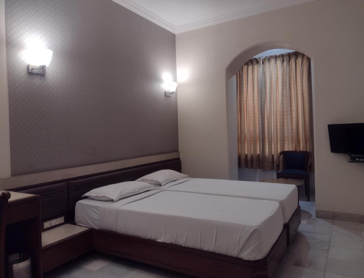 Hotel Ashray International, Sion - Near Bkc Bombay Exterior foto