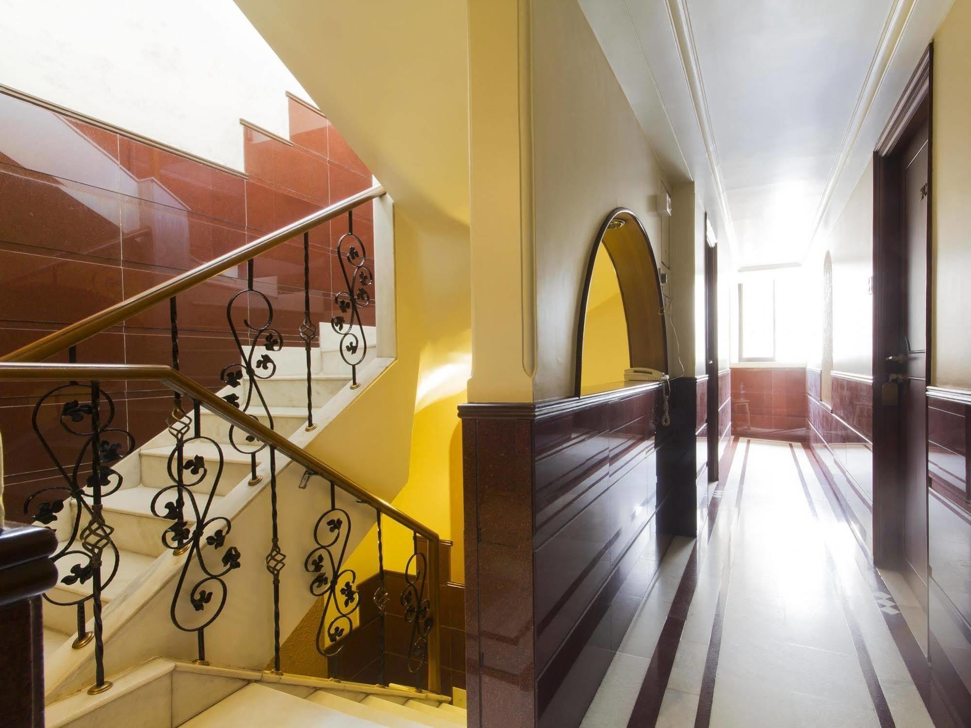 Hotel Ashray International, Sion - Near Bkc Bombay Exterior foto